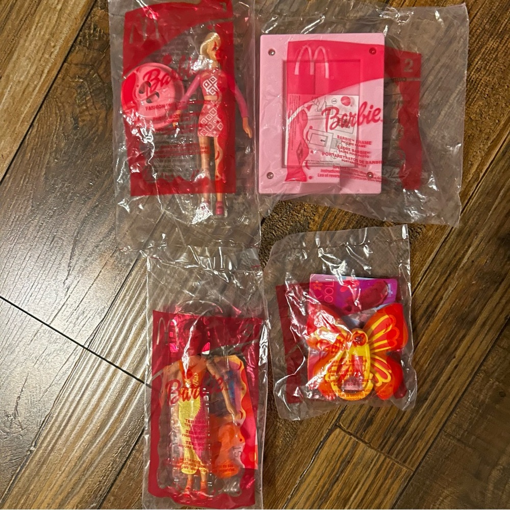 NWT 2002 Barbie McDonalds Happy Meal Toys New in Pkg Sealed‎ (lot of 4)